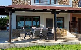 Villa Kristin 2 - 2Min Walk To Great Sandy, Shallow Beach
