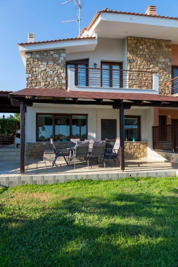 Villa Kristin 2 - 2Min Walk To Great Sandy, Shallow Beach Никити Екстериор снимка