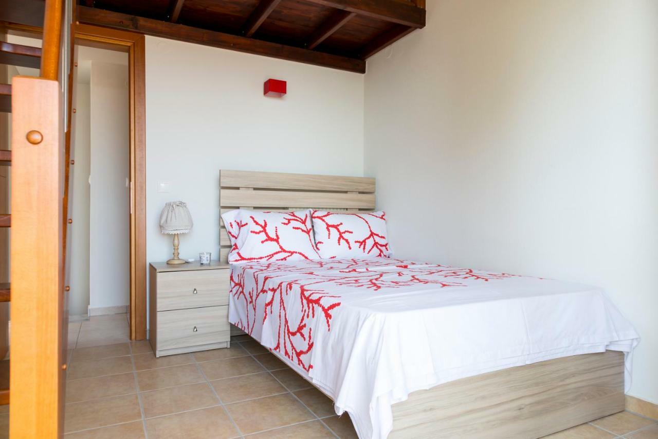 Villa Kristin 2 - 2Min Walk To Great Sandy, Shallow Beach Никити Екстериор снимка