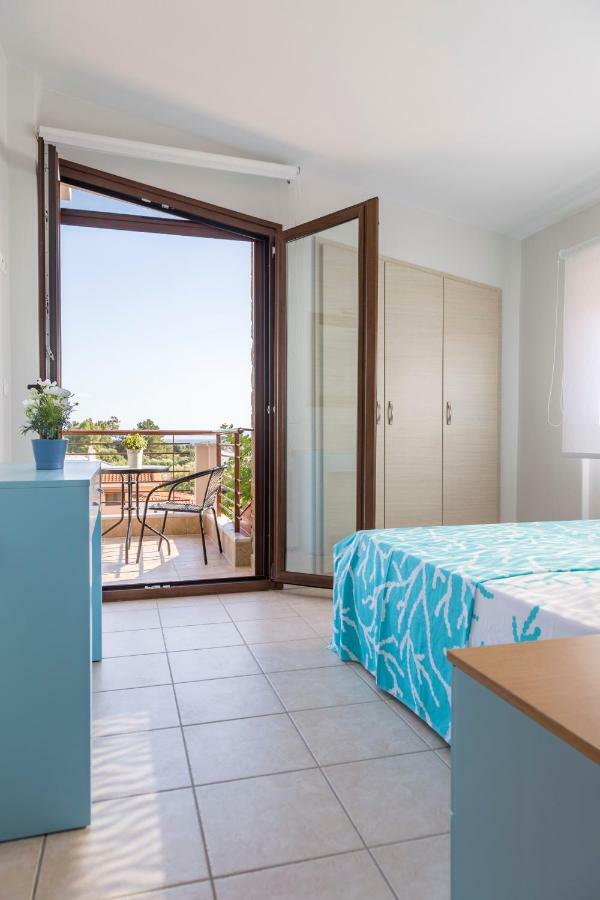 Villa Kristin 2 - 2Min Walk To Great Sandy, Shallow Beach Никити Екстериор снимка