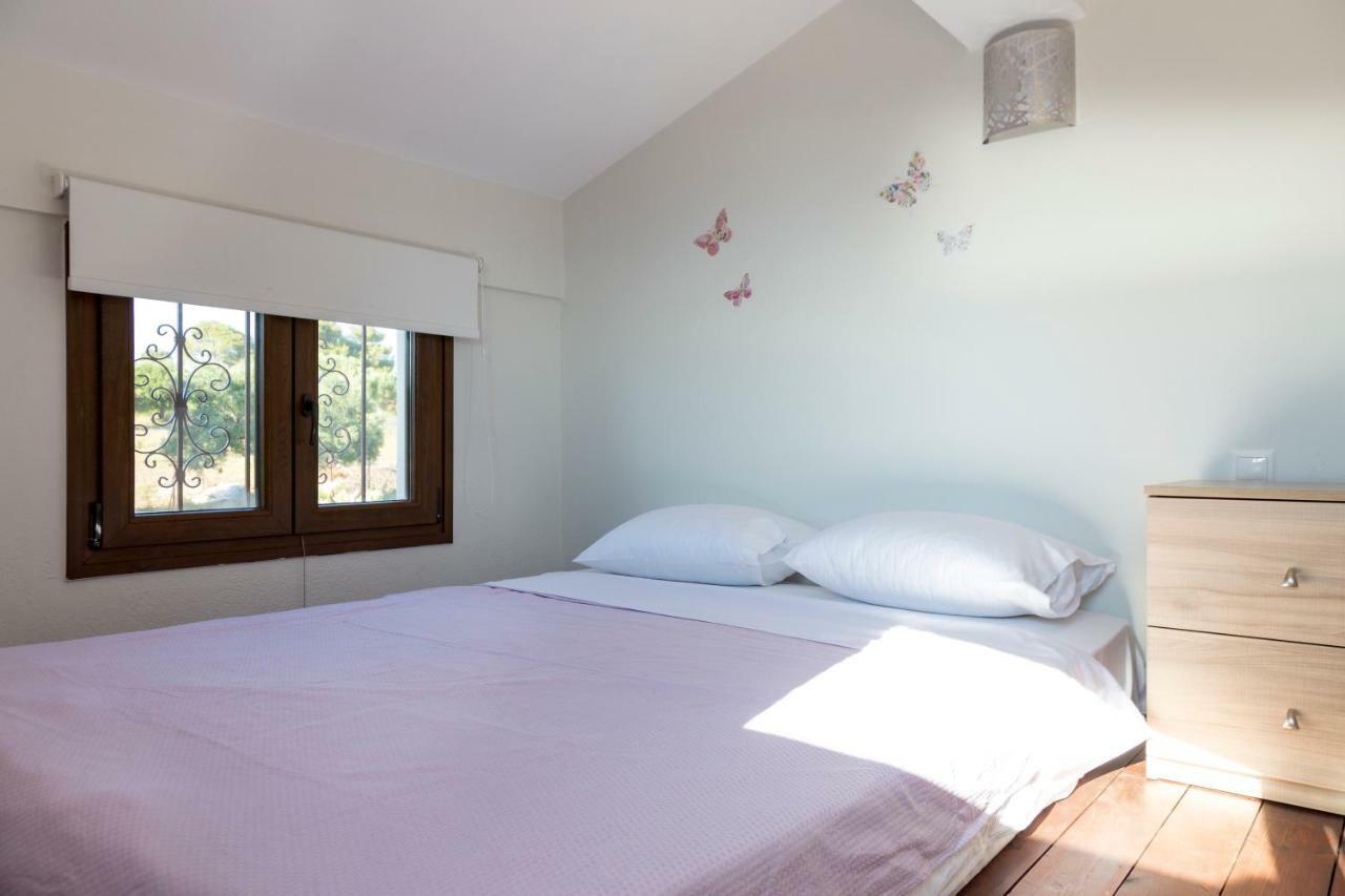 Villa Kristin 2 - 2Min Walk To Great Sandy, Shallow Beach Никити Екстериор снимка