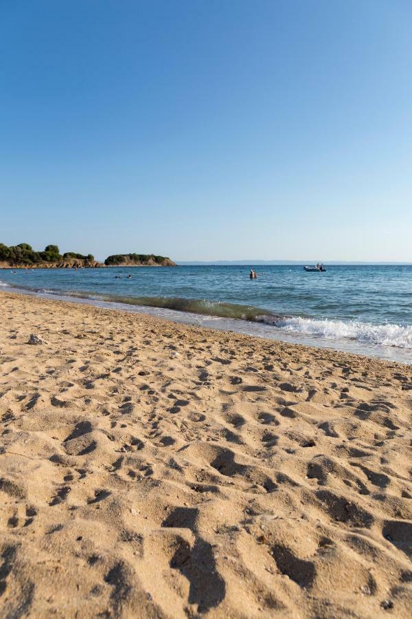 Villa Kristin 2 - 2Min Walk To Great Sandy, Shallow Beach Никити Екстериор снимка